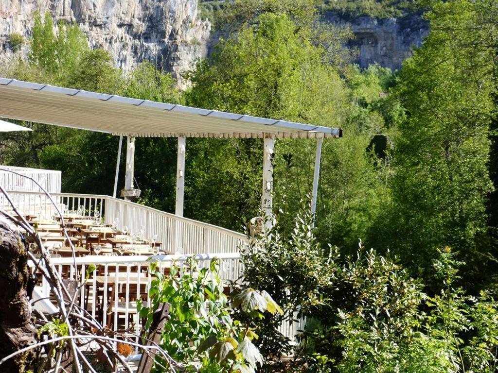 Hotel Restaurant Des Grottes Du Pech Merle Cabrerets Екстериор снимка