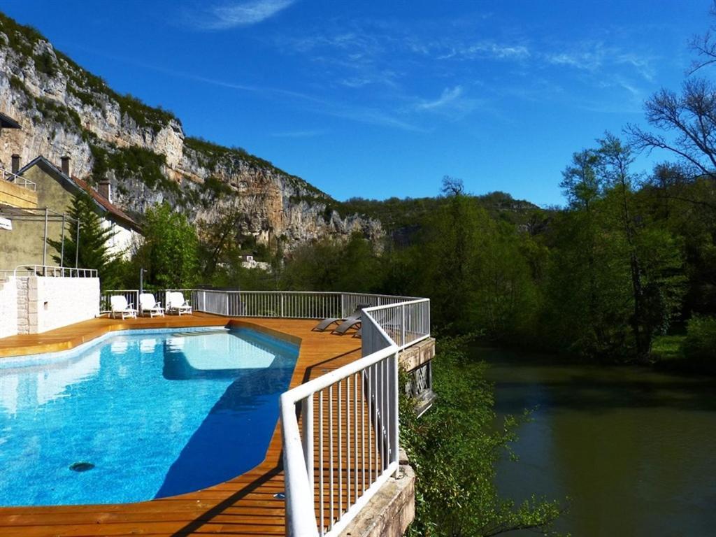 Hotel Restaurant Des Grottes Du Pech Merle Cabrerets Екстериор снимка